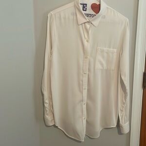 Women’s size S button down shirt. Off-white. Banana Republic.